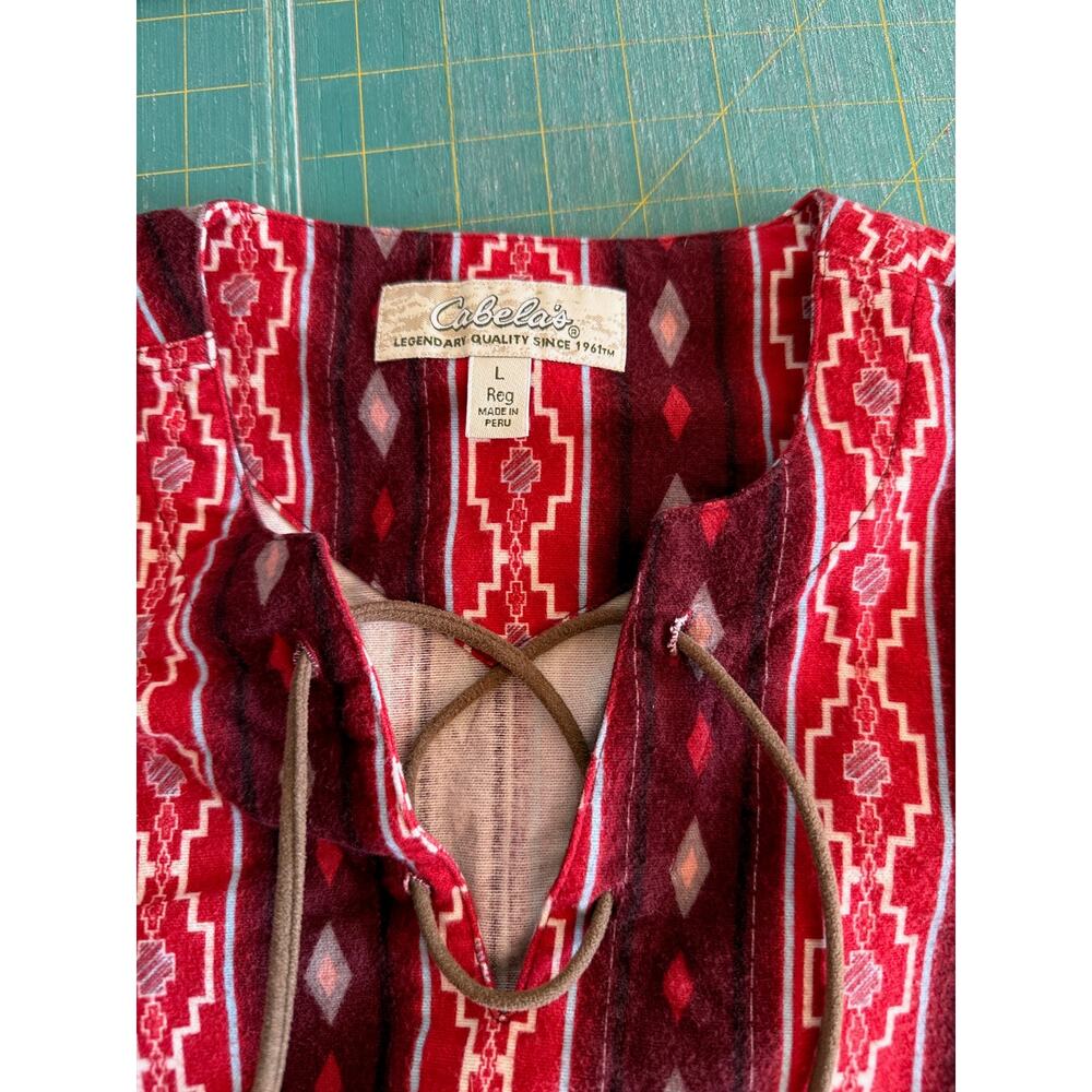 Cabela's Women's Red Western Aztec Laced V-Neck Pullover Top sz L Long Sleeves - Picture 3 of 6